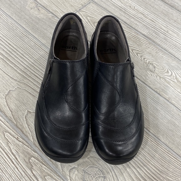 Thousands of Products Black Earth Shoes Women's Kara Faraday Zip